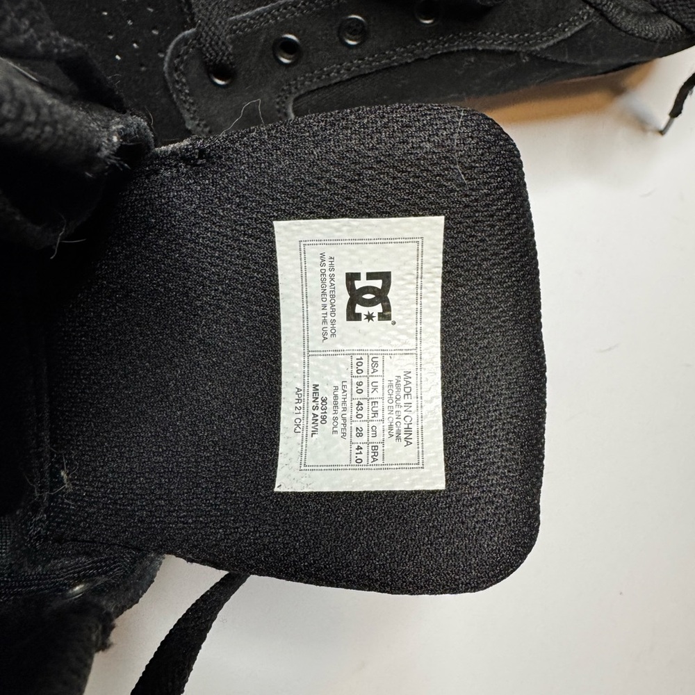 DC Anvil Black Sneakers with Brown Soles - Picture 6 of 6